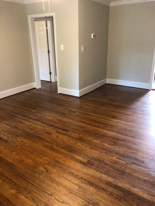 Building Photo - Forest Acres Duplex!