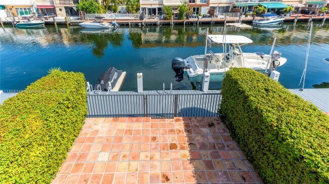 Building Photo - 3827 NE 166th St