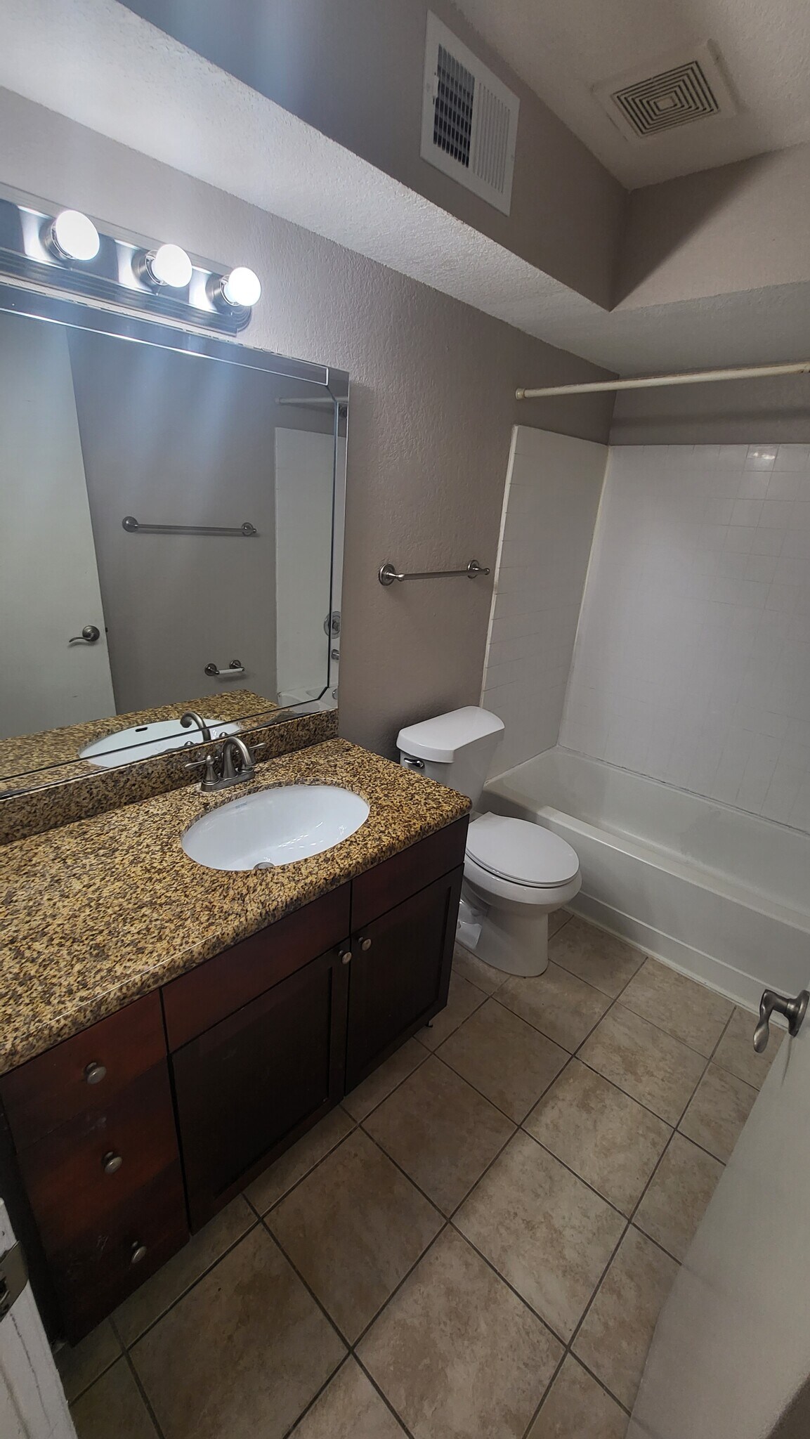 Building Photo - 5140 Conroy Rd