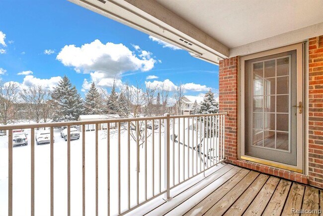 Building Photo - 8208 Chesapeake Cir