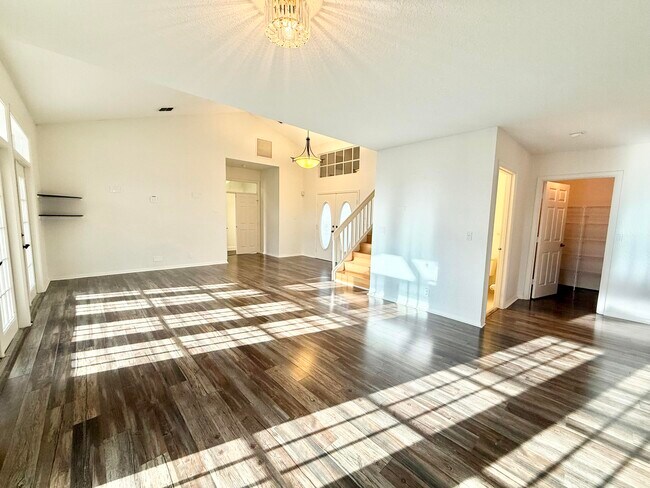 Building Photo - 10921 Haydn Dr