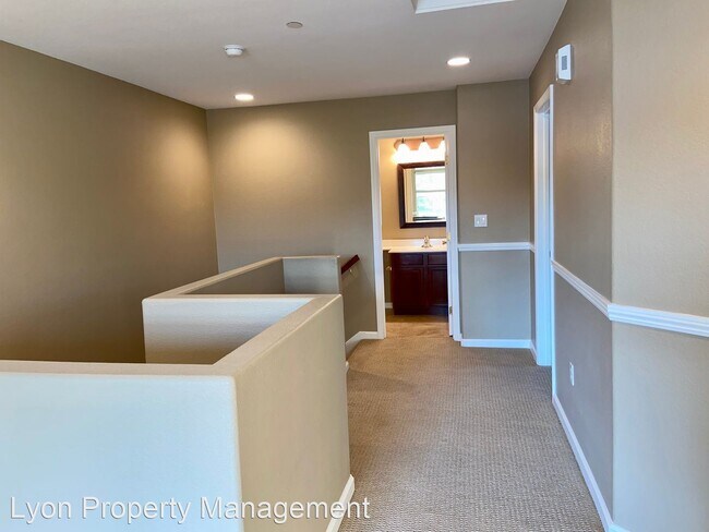 Building Photo - 2 br, 2.5 bath House - 2504 Esplanade Circle