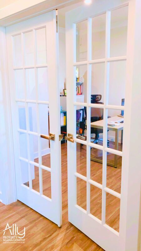 Building Photo - 3272 Village Park Ave