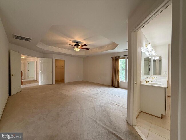Building Photo - 4415 Medallion Dr