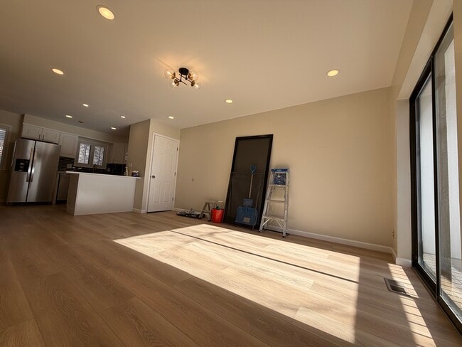 Building Photo - 1109 South St