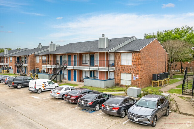 Building Photo - Serena Oaks Apartments