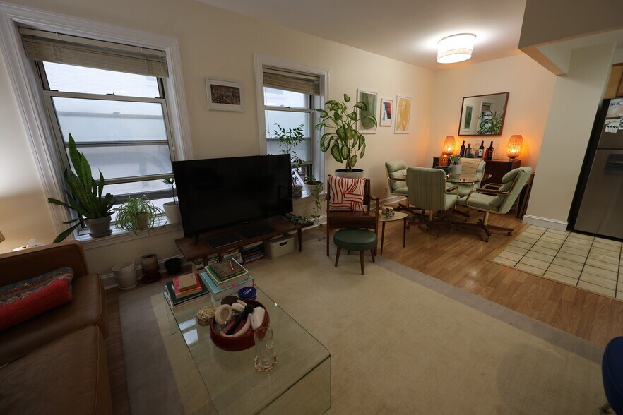 Building Photo - 416 Commonwealth Ave