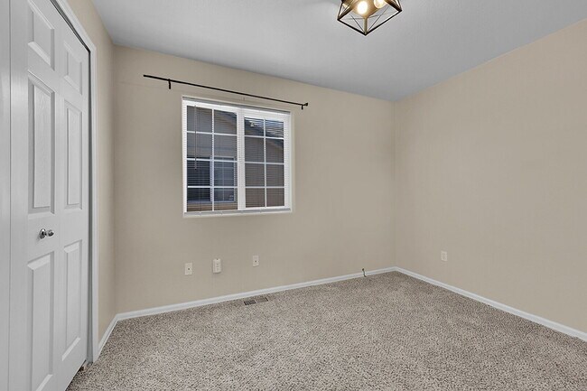 Building Photo - $2,250.00, 4 bed, 3 bath located in Colora...