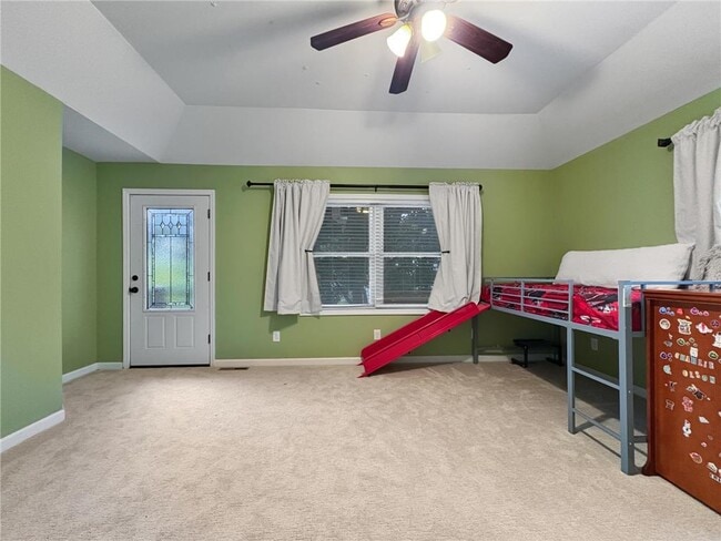 Building Photo - 4407 Curve Ave