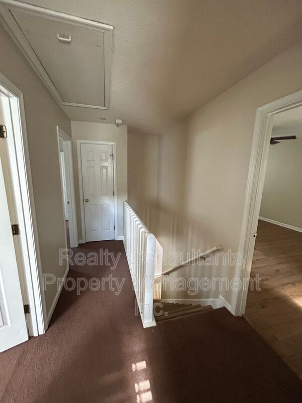 Building Photo - 600 Summerwalk Rd