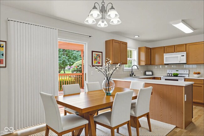Building Photo - 5761 Cantigny Way S