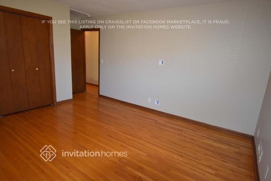 Building Photo - 5245 Triton Dr