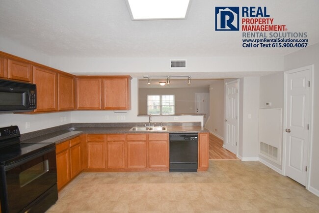 Building Photo - 1029 Wolves Den Pl