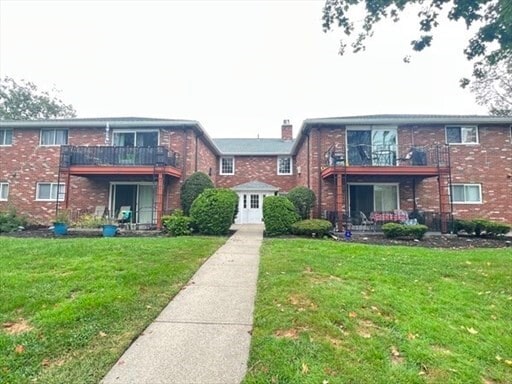 Building Photo - 54 Fountain Ln