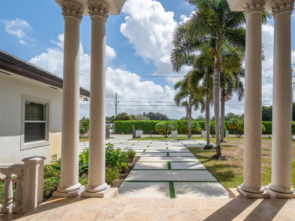 Building Photo - 5941 SW 185th Way