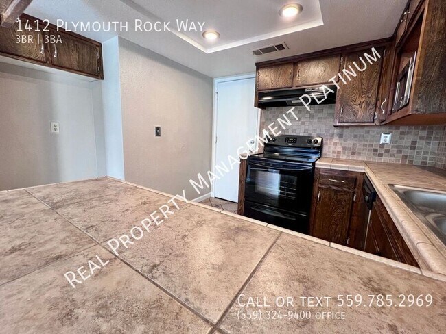 Building Photo - 1412 Plymouth Rock Way