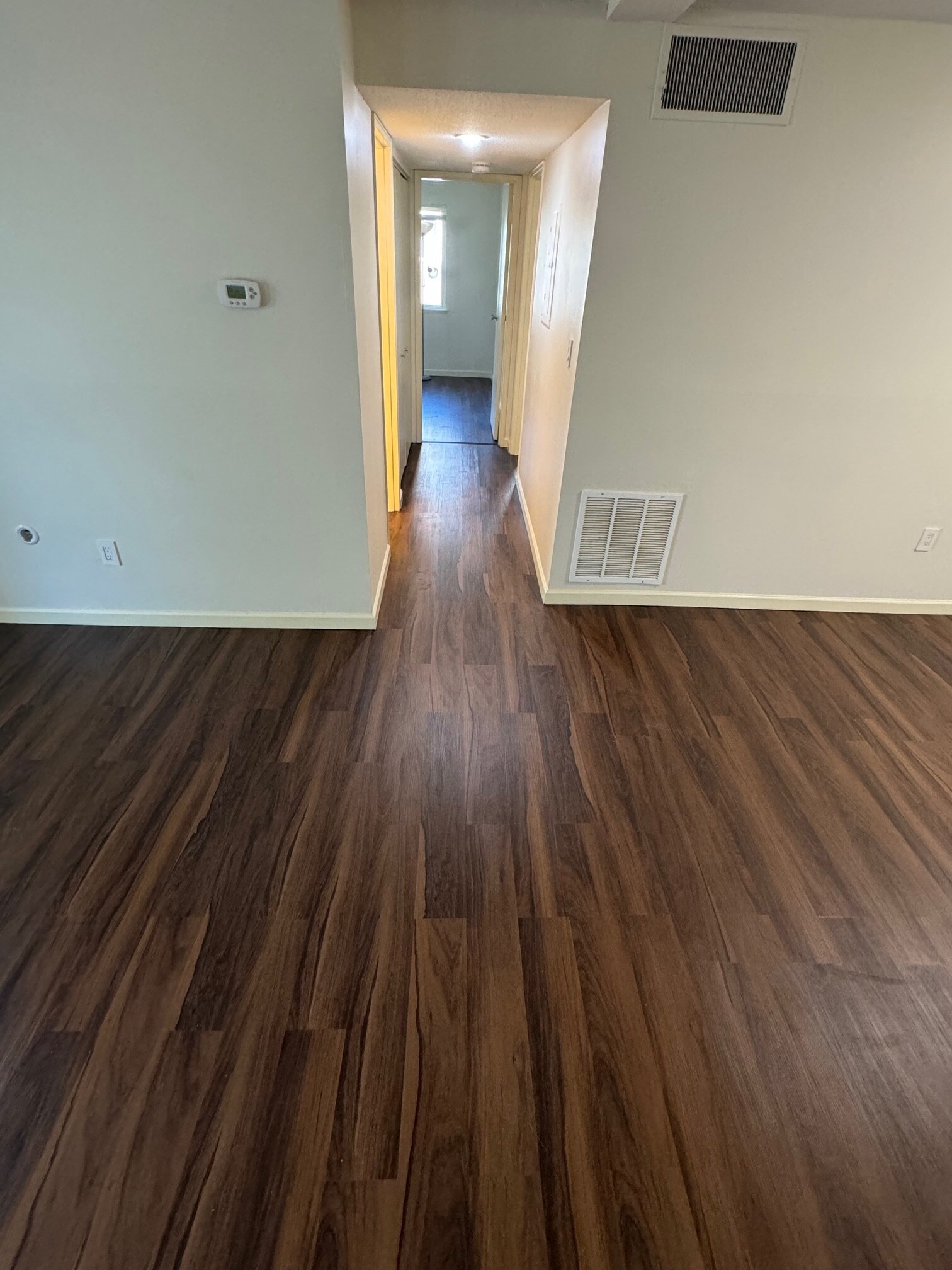 Building Photo - 5 Post Oak Ln