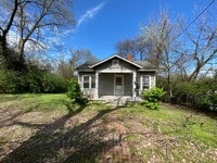Building Photo - Newly available in woodycrest