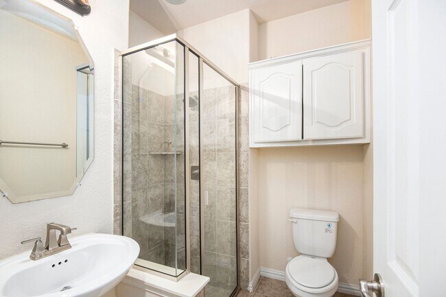 Building Photo - Discover your dream rental in Fort Worth, TX!