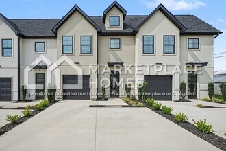 Building Photo - 4 Taverly Dr