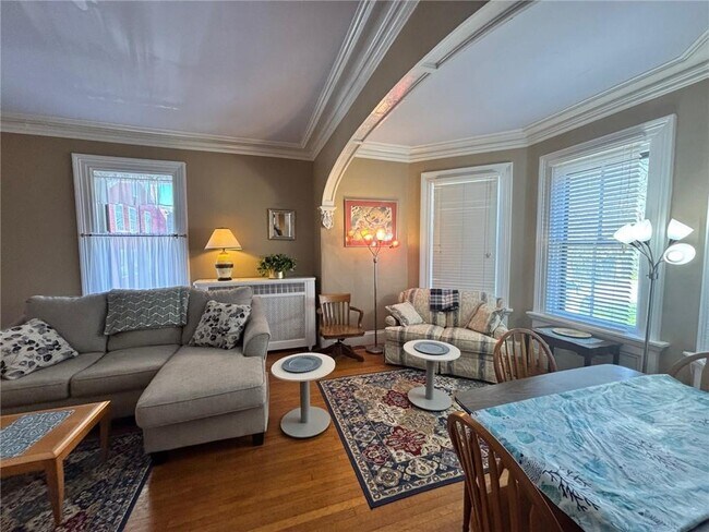 Building Photo - 9 Whitfield Pl