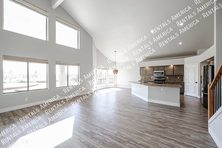 Building Photo - 2355 N Travis Cir