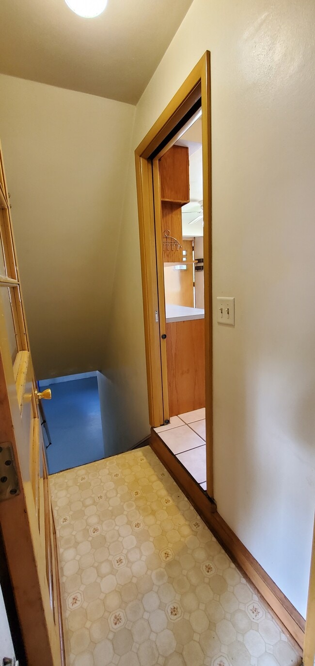 Building Photo - 1163 Higgins Ave