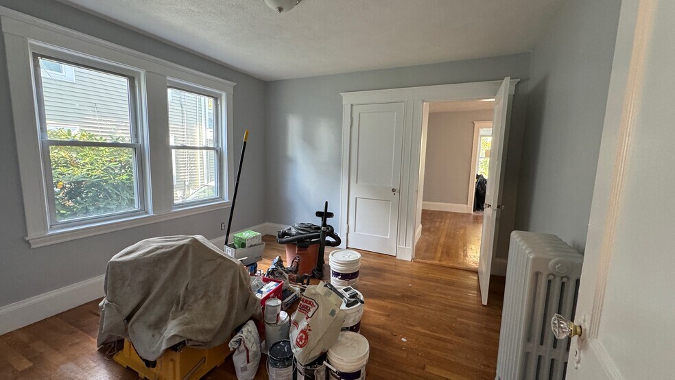 Building Photo - 54 Hooker Ave