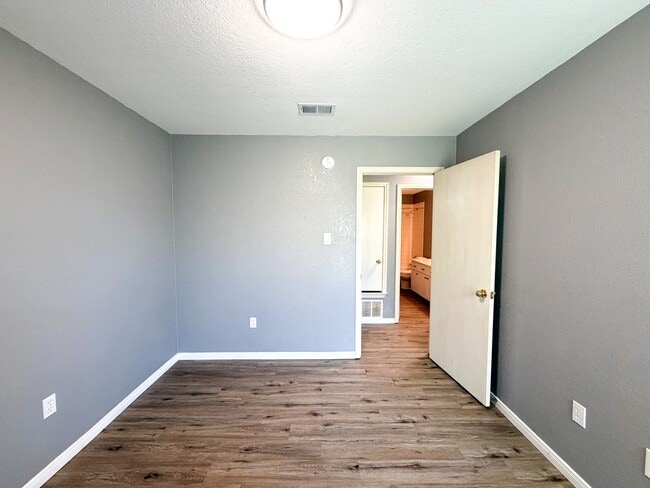Building Photo - 2203 Indian Trail