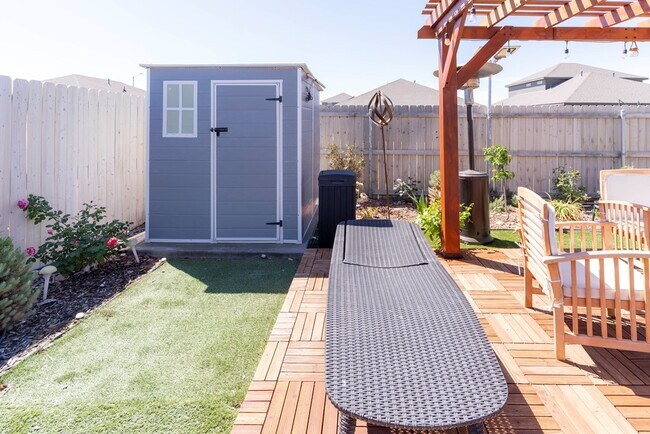 Building Photo - 7710 Purple Vitex Rd