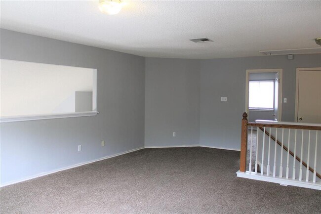 Building Photo - 16205 Glorious Ln