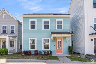 Building Photo - Modern Living in Vibrant Park Circle