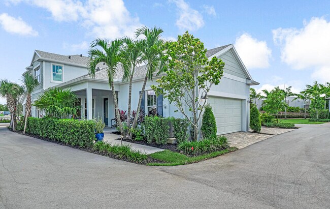 Building Photo - 923 SW Pr Ave