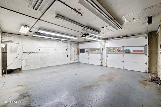 Building Photo - 1538 N Susquehanna Trail