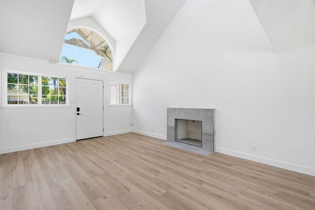 Building Photo - Light-Filled Home on Expansive Lot in Top-Rated School District with Vaulted Ceilings & Entertain...