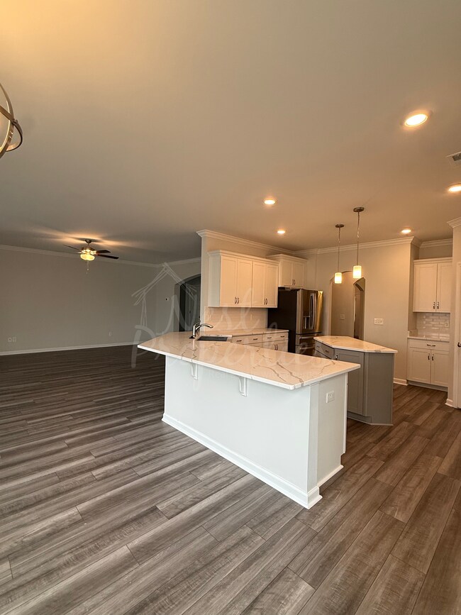 Building Photo - 143 Brockway Dr