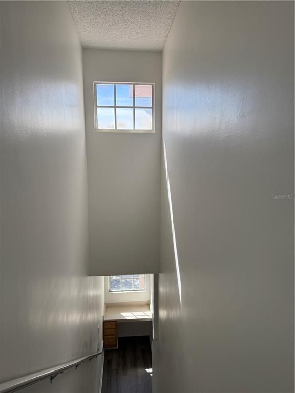 Building Photo - 5721 Bentgrass Dr