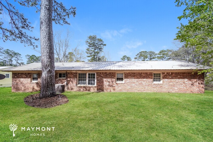 Building Photo - 25 Hickory Cir