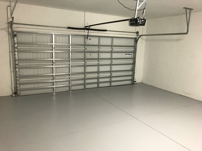 Building Photo - 5/3 Lake Nona/Moss park Home with FREE Lawncare, Internet, Cable and Phone