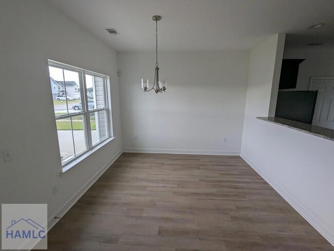 Building Photo - 110 Nobles Dr NE