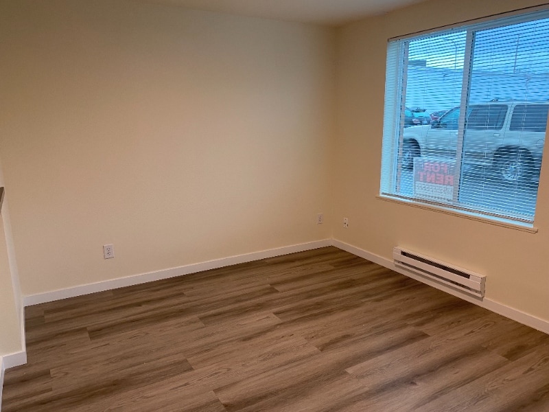 Building Photo - 334 Wells Ave S