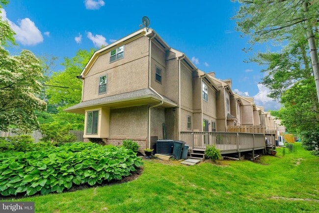 Building Photo - 431 Eagle Rd