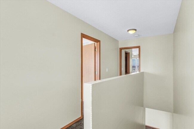 Building Photo - Spacious 3-Bed, 3.5-Bath Townhome with Att...