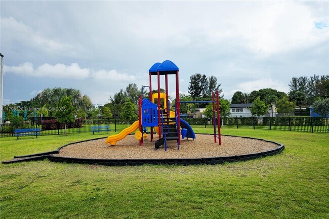 Building Photo - 2388 NW 130th Ter