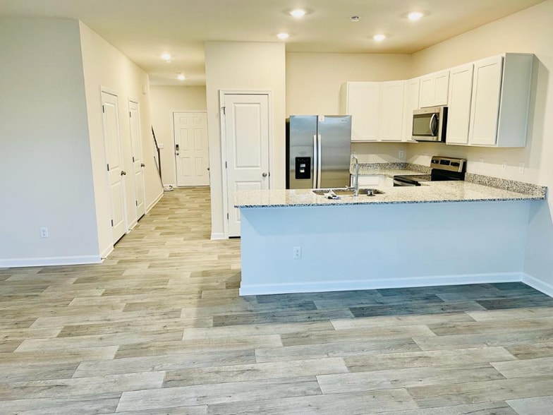 Building Photo - 425 Tevis St