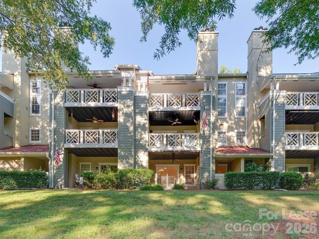 Building Photo - 19827 Henderson Rd