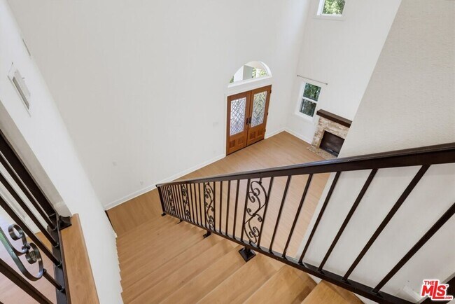 Building Photo - 3528 Mesquite Dr