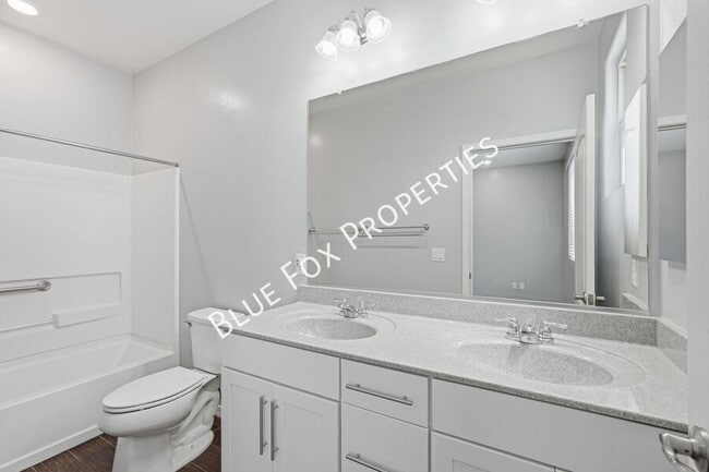Building Photo - 8670 N Genoa Ct