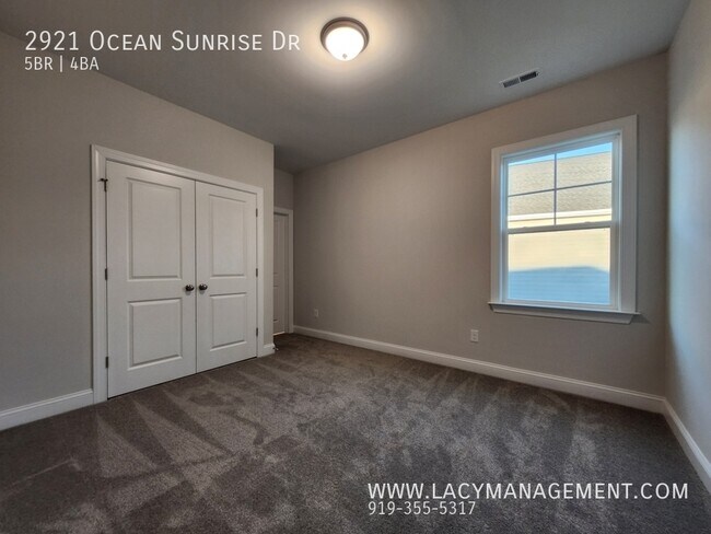 Building Photo - 2921 Ocean Sunrise Dr