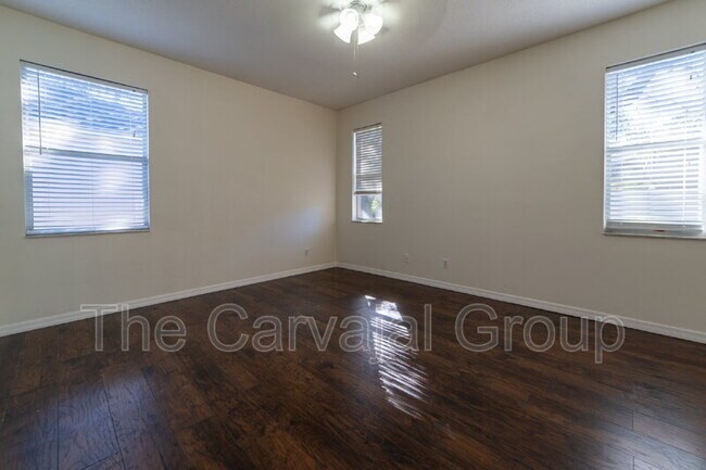 Building Photo - 423 Heather Hills Dr